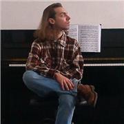 Insegnante di Teoria e Solfeggio, Pianoforte e Composizione Cinematografica. 
Studio della composizione di generi musicali, composizione di musica per film, colonne sonore per serie televisive, spot pubblicitari, anagrammi e studio sonoro sull'acustica am